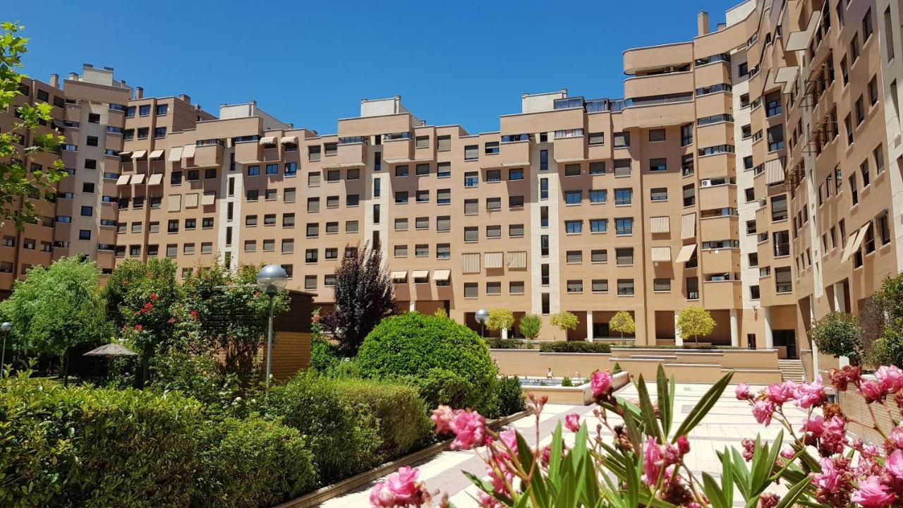 Residencial En Madrid Alquiler De Corta Estancia No Turistico エクステリア 写真