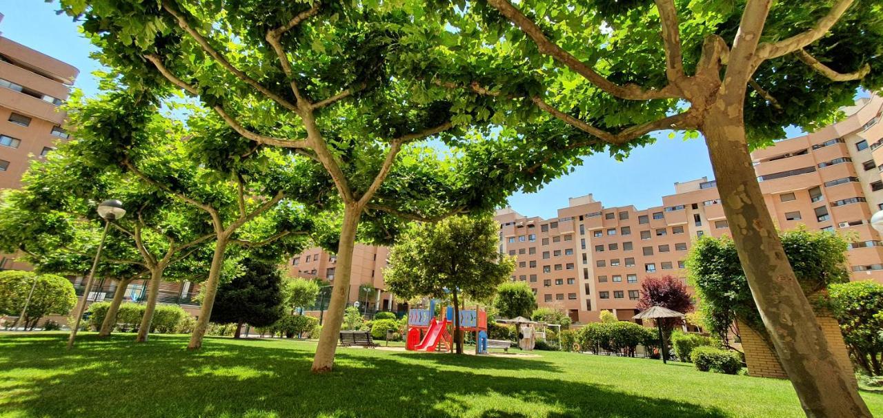 Residencial En Madrid Alquiler De Corta Estancia No Turistico エクステリア 写真